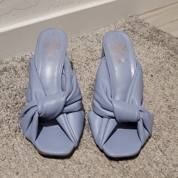 SAM & LIBBY Periwinkle Open Toe Chunky Heel Mule - Picture 2 of 5